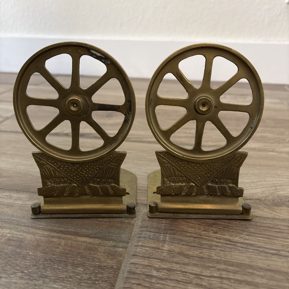 VTG Solid Brass Wagon‎ Wheel Book Ends ~  6" Tall ~ Foldable